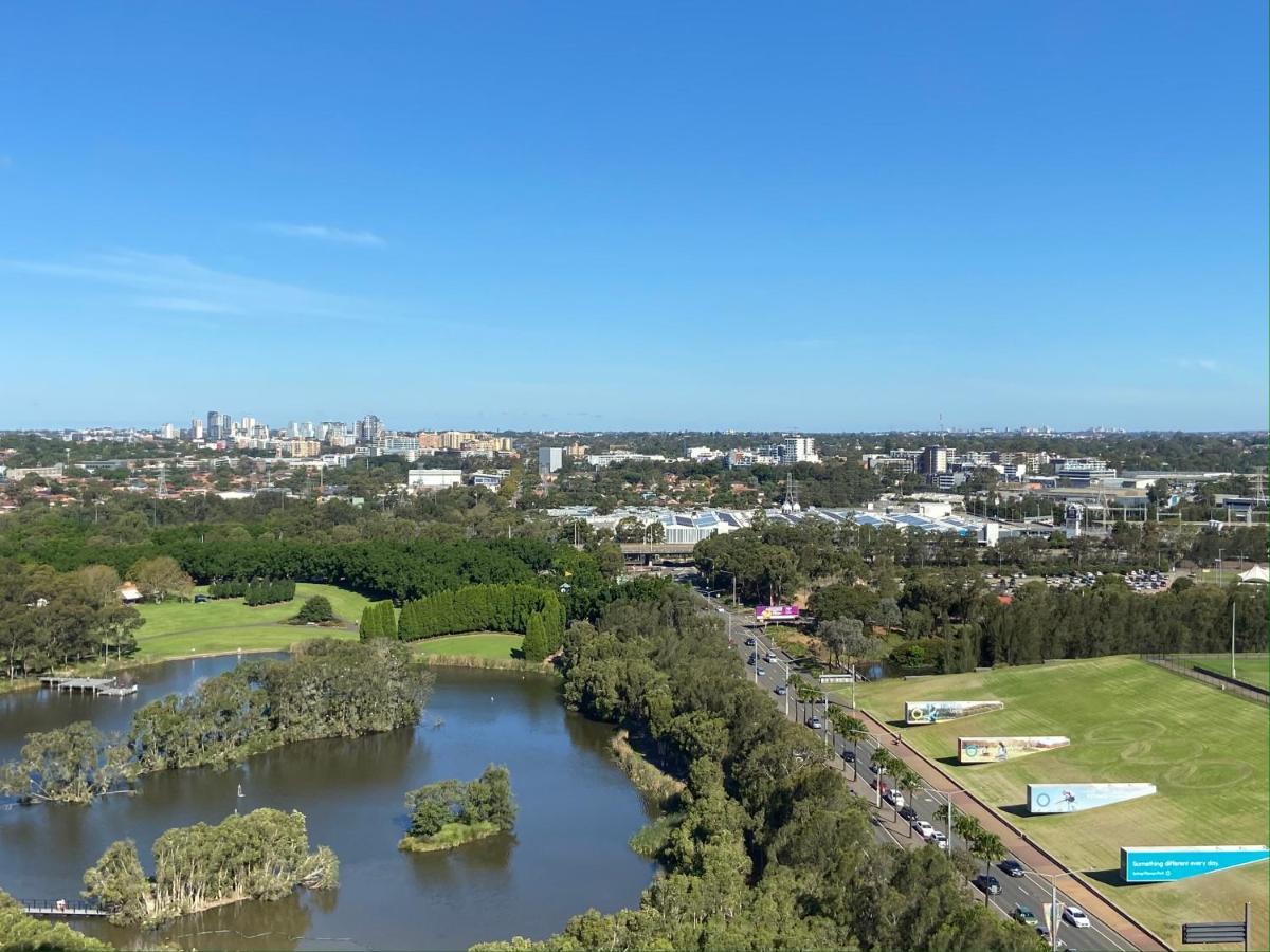 Parkside & City View In Sydney Olympic Park Exterior foto